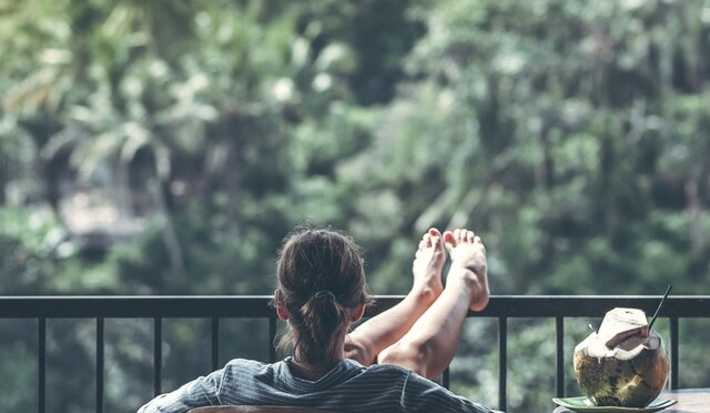 genieten op balkon